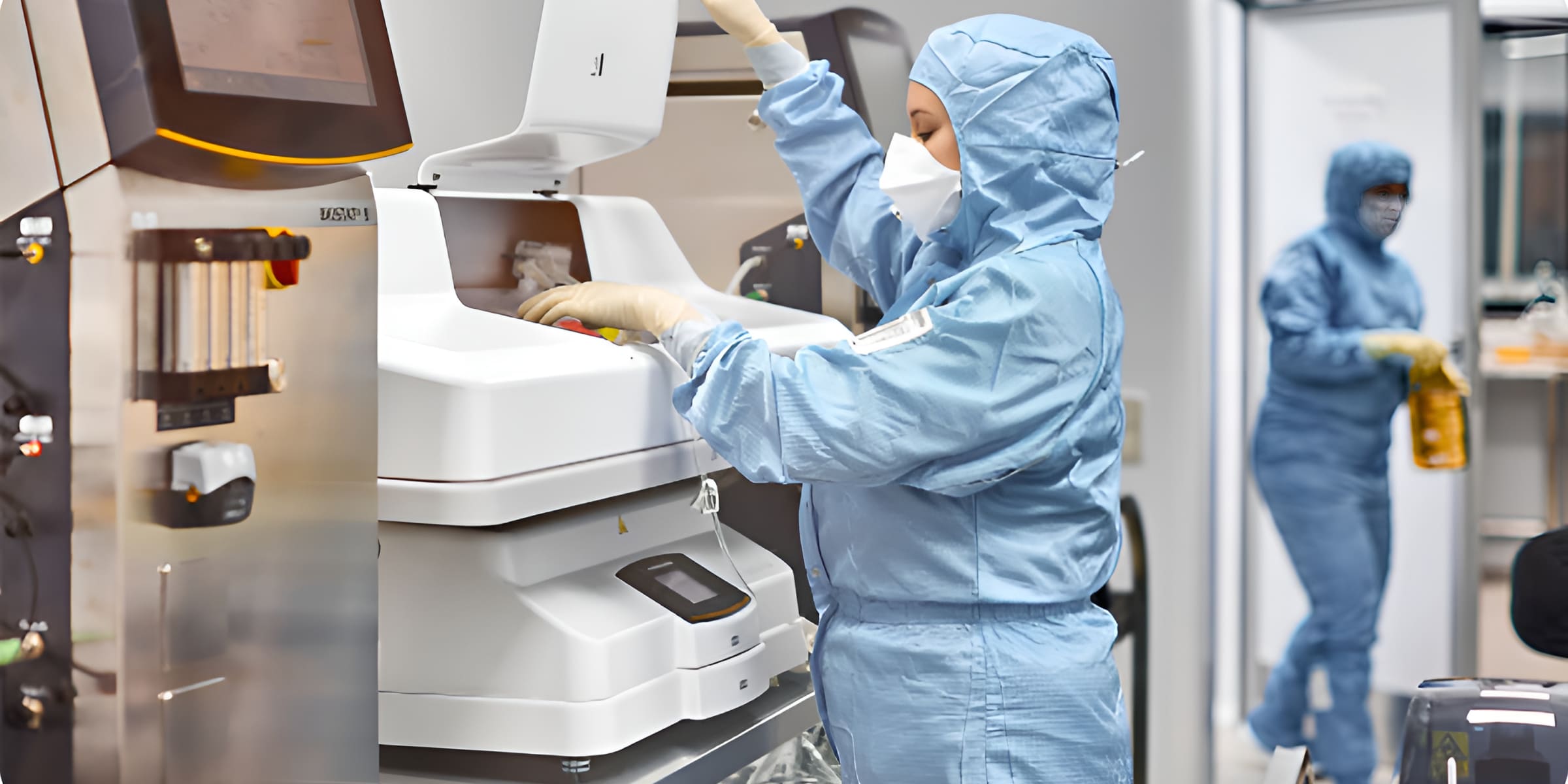 Сотрудники «Биннофарм Групп» Сотрудники «Биннофарм Групп»